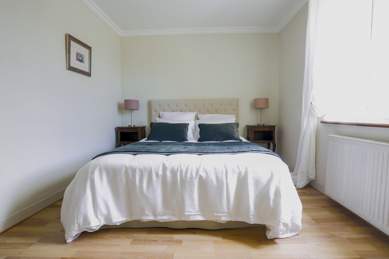 Bedroom 4, La Villa Bel Air, Manche