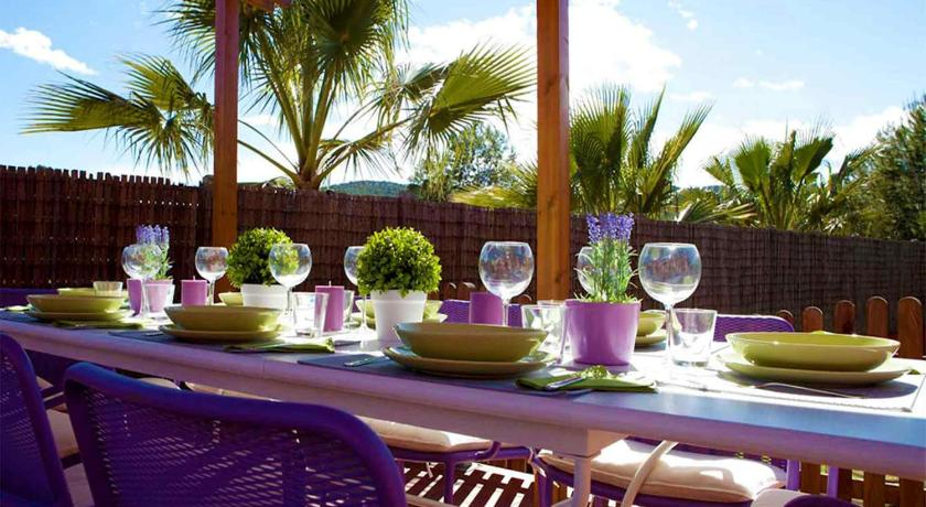 Food & Drinks 4, Villa Sitges El Olivo High Comodity AC Pool Heated Optional Real Garden Pool XXL, Barcelona