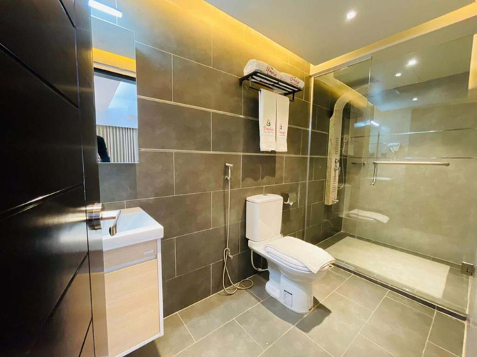 Bathroom, Hotel D'more Bandarban, Bandarbon