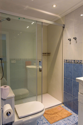 Bathroom 4, Sun & Beach View Apartments, Alicante