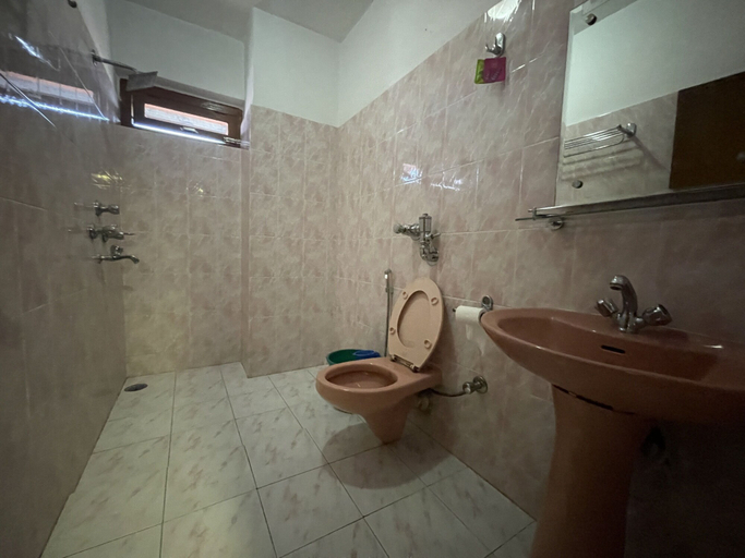 Bathroom 3, Hotel Yeti, Lumbini