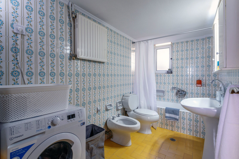 Bathroom 4, Sunset View Apartment, Crete