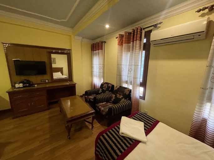 Bedroom 2, Hotel Yeti, Lumbini
