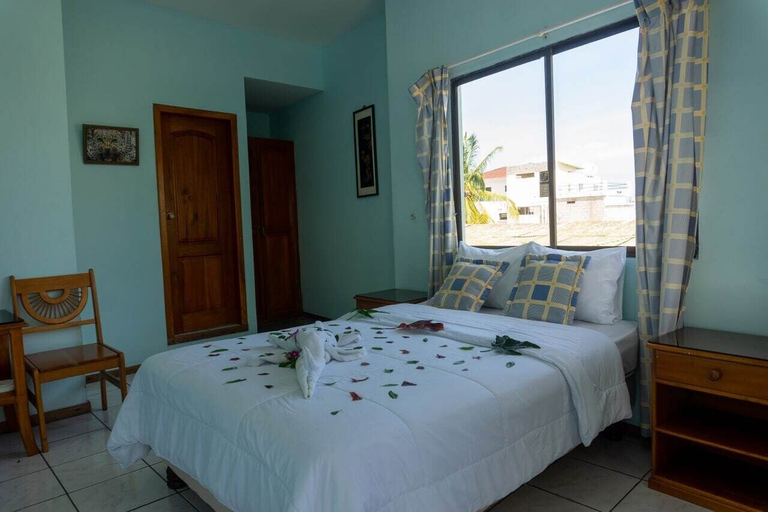 Bedroom 2, Hotel Salinas, Santa Cruz