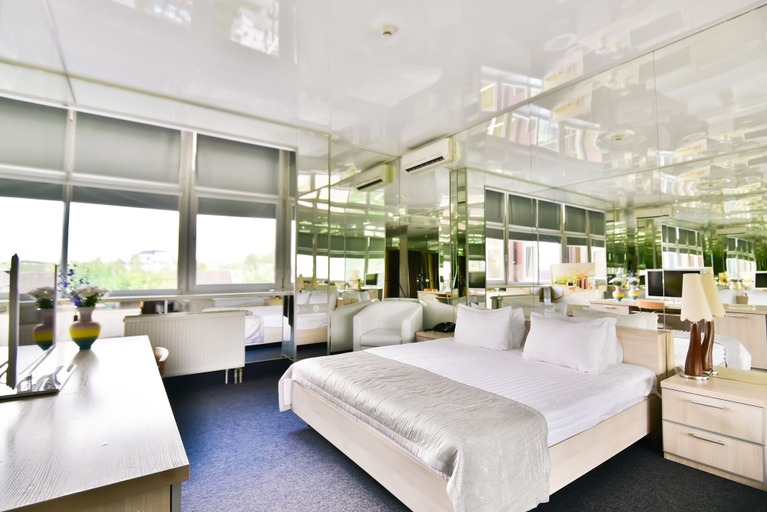 Bedroom 3, Terra Nova Sport & Spa Hotel, Holosiïvs'kyi