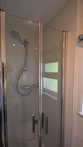 Bathroom 3, Honey Cottage - Rye, East Sussex