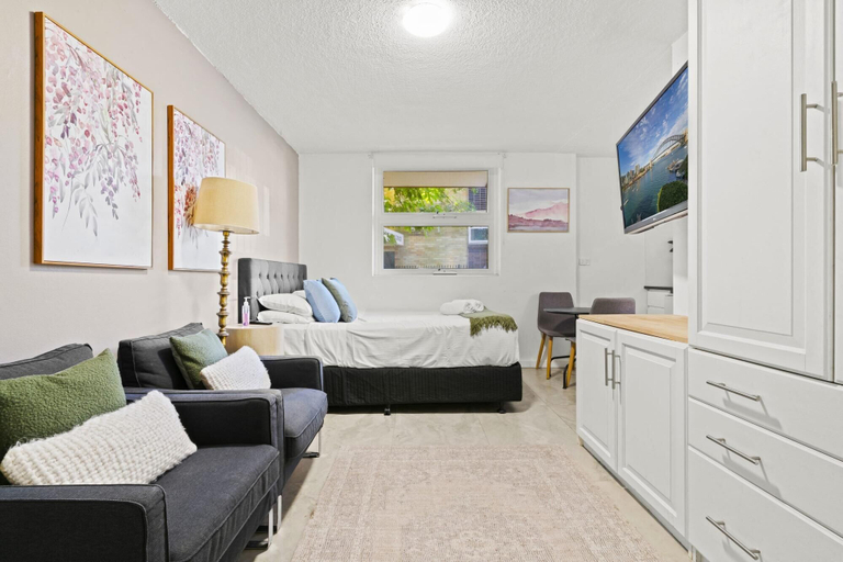 Bedroom 2, The Great Escape Paddington Apartment, Sydney