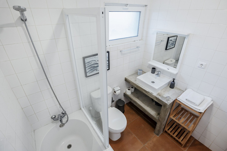 Bathroom 3, Liiiving in Açores-Mountain Island House, Lajes do Pico