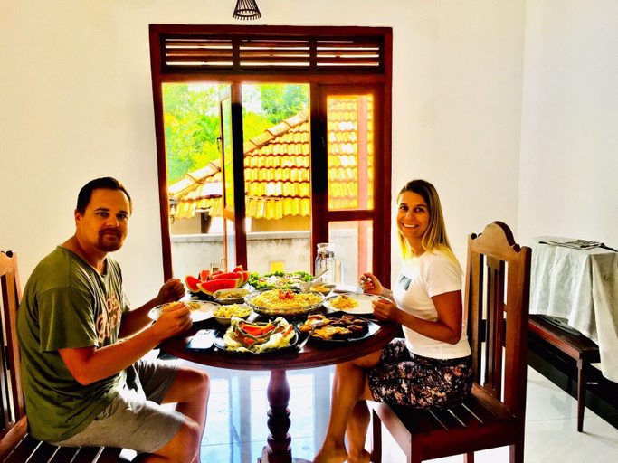 Others 5, sathis villa, Hikkaduwa