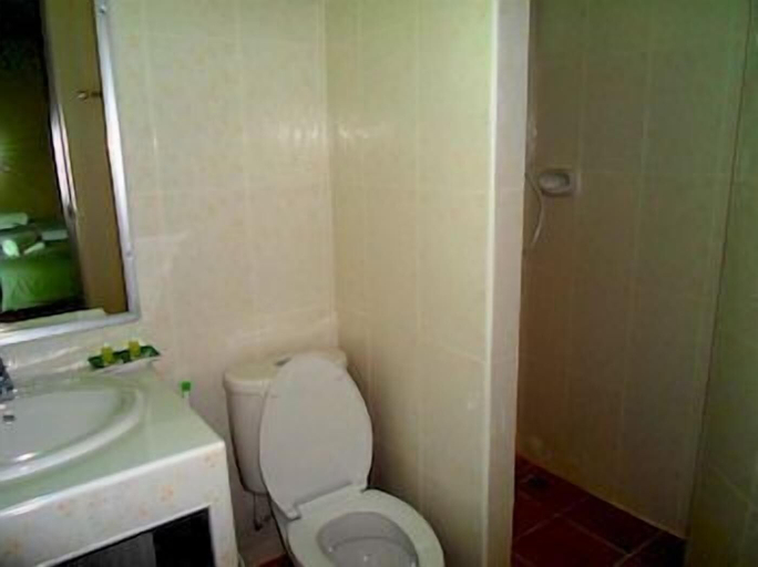 Bathroom 3, Yamjan Place, Muang Surat Thani