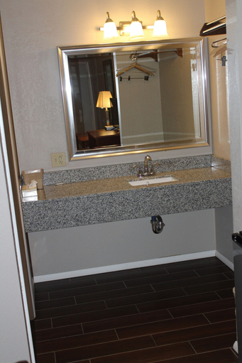 Bathroom 4, Interstate Motel, Jasper