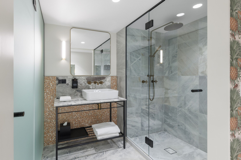 Bathroom 8