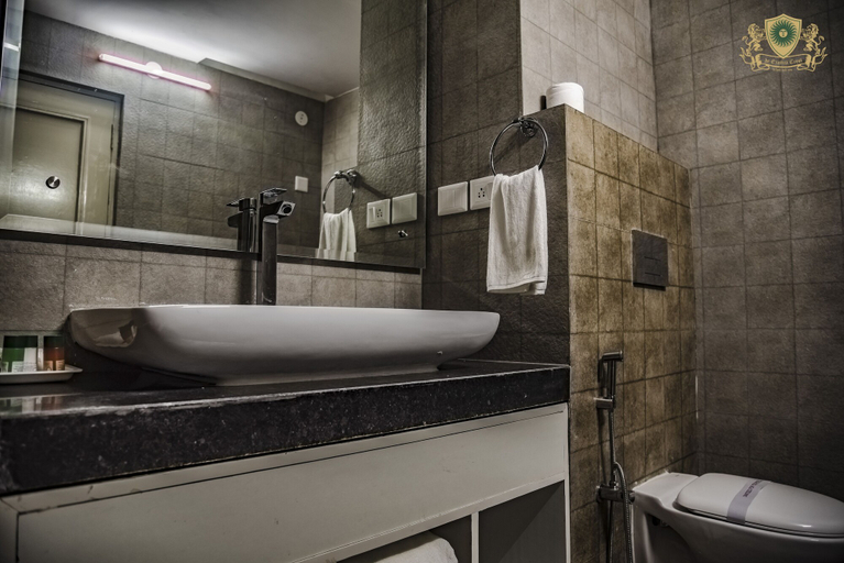 Bathroom 4, Hotel De Exotica Crest Theog, Shimla