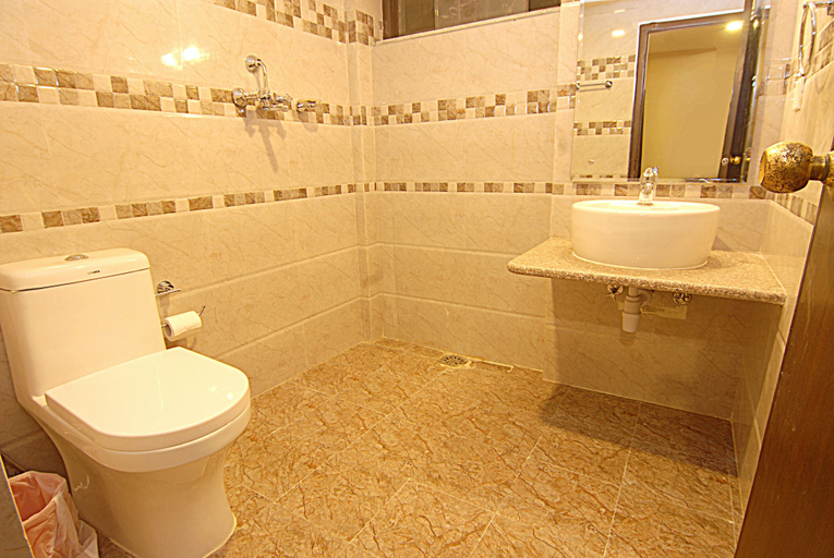 Bathroom 5, Hotel Tenki Kathmandu, Bagmati