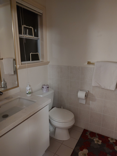 Bathroom 4, Com House, Greater Vancouver