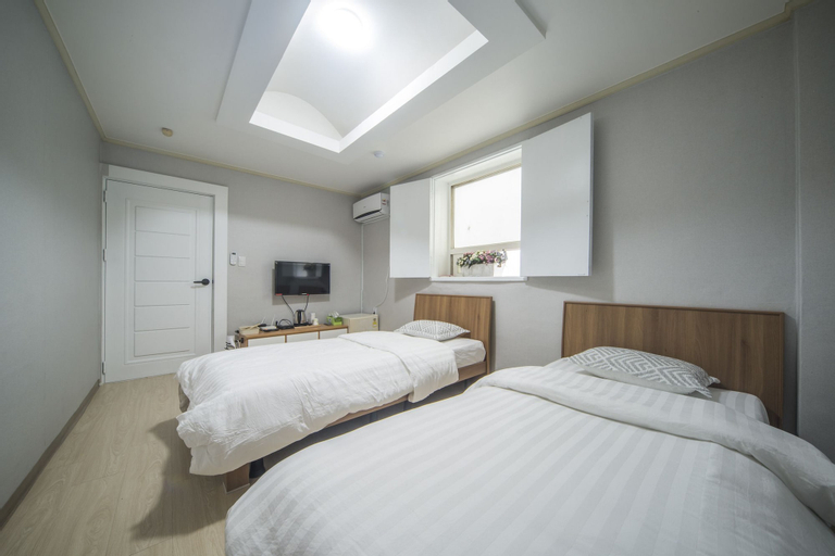 Daegu Dongseongro Gyeong`s Hostel, Buk