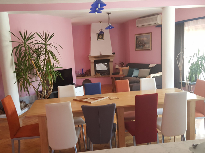 Food & Drinks 5, Apartments Seherzada, Medulin