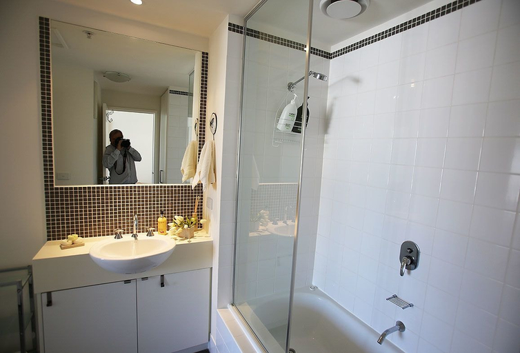 Bathroom, Melbourne by the Botanical Gardens, Melbourne