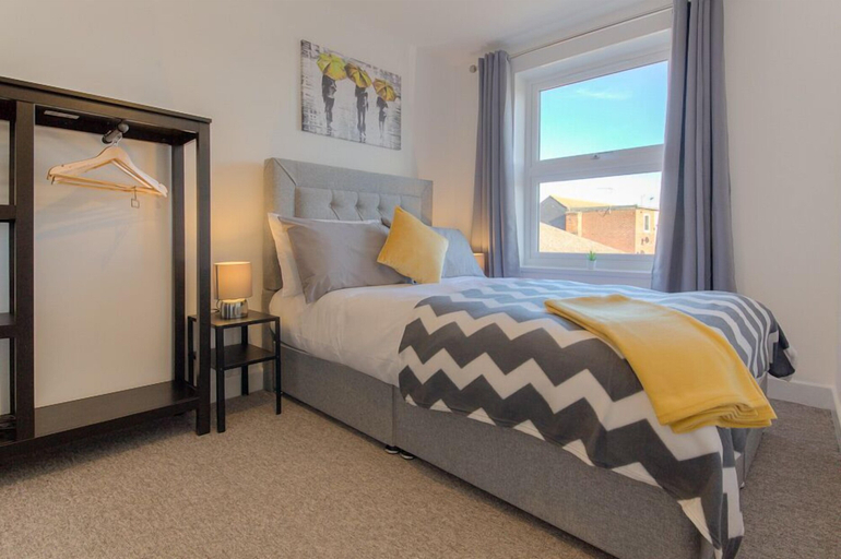 Bedroom 2, Norfolk Flats, Norfolk