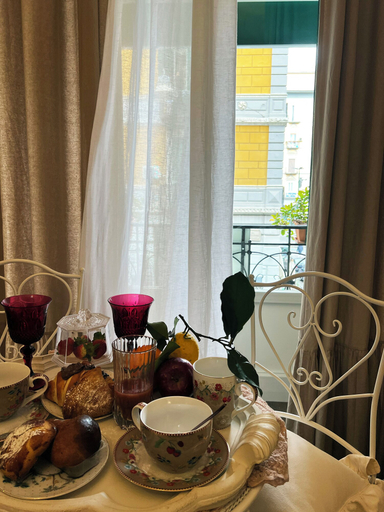 Food & Drinks, Domus Deorum, Napoli