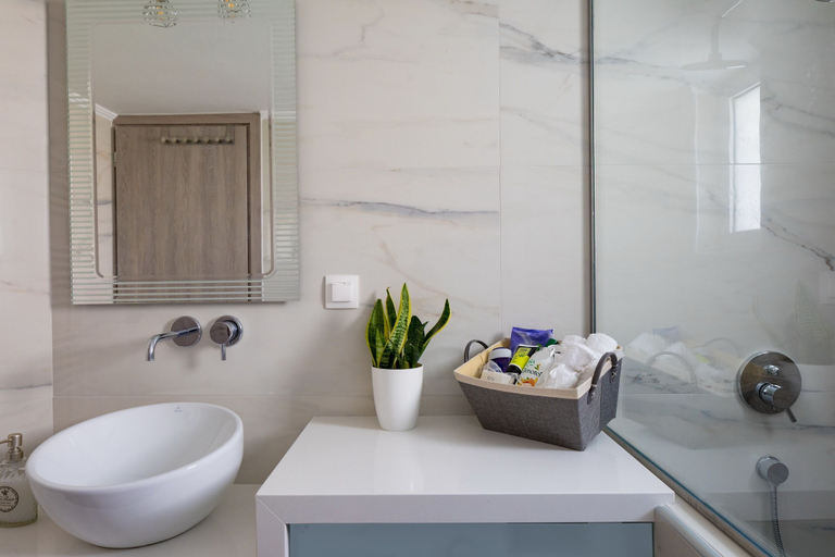 Bathroom 3, E & G Relax Homes, Crete