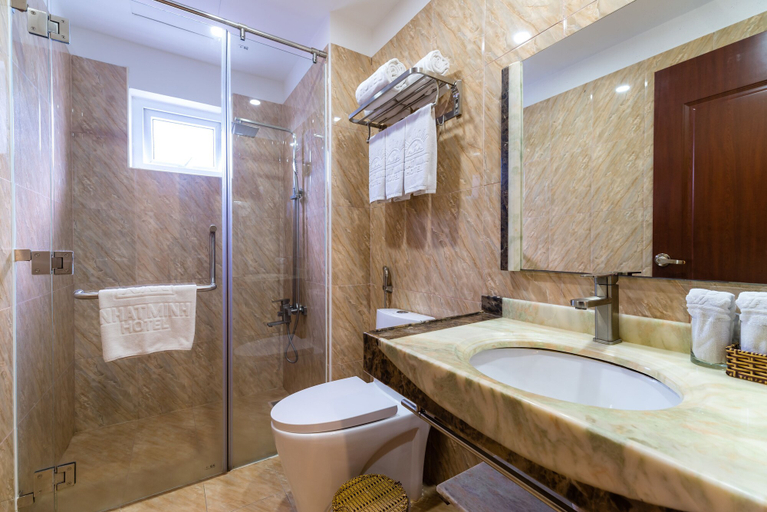 Bathroom 5, Nhat Minh Hotel and Apartment, Da Nang