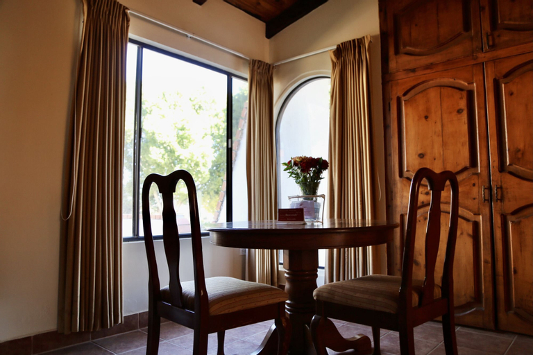 Dining Room 15
