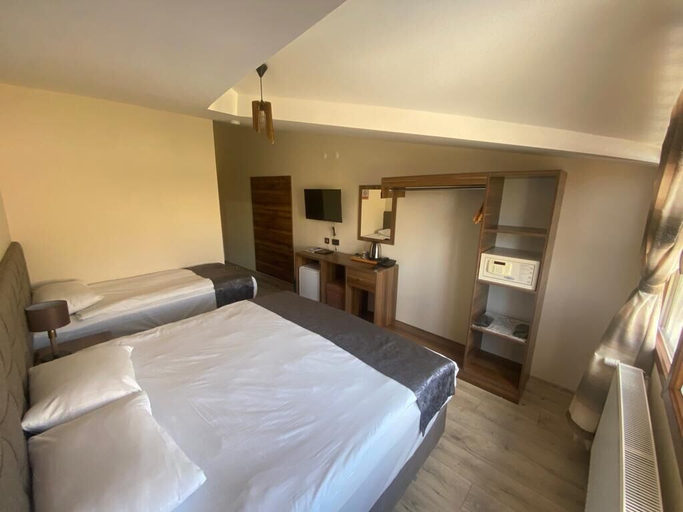 Bedroom 2, Zumrut Palas Hotel, Develi