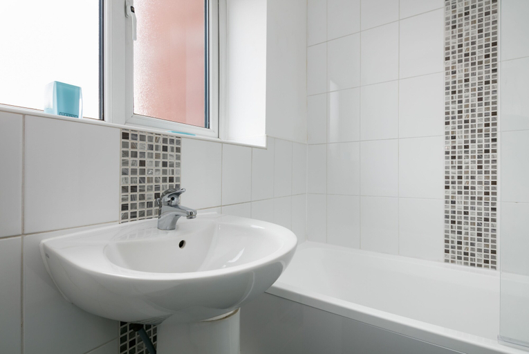 Bathroom 4, Bluestone Apartments - Richmond, Manchester