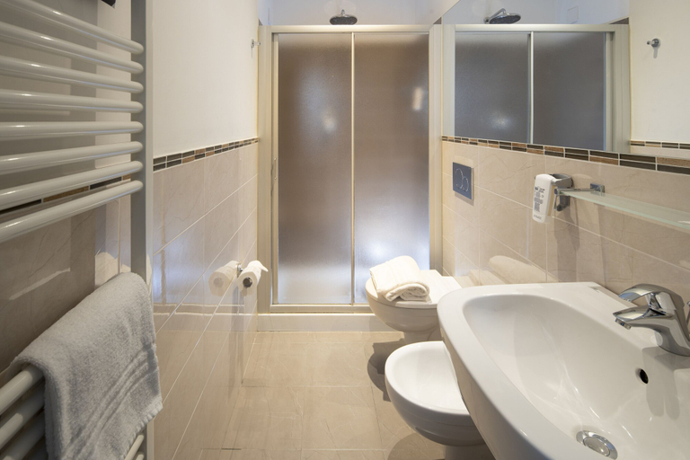 Bathroom 4, Hotel Astoria, Bologna