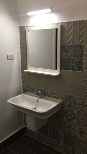 Bathroom 3, The Mango Guesthouse, Aswan