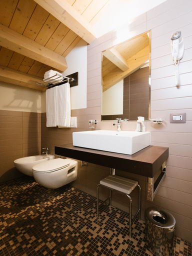 Bathroom 5, Lake Hotel La Pieve, Brescia