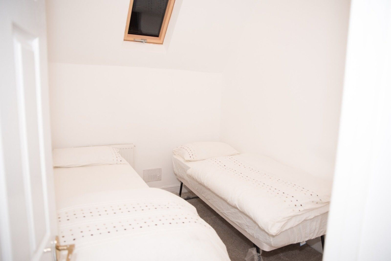 Bedroom 2, Victoria Holiday Home, Rochdale