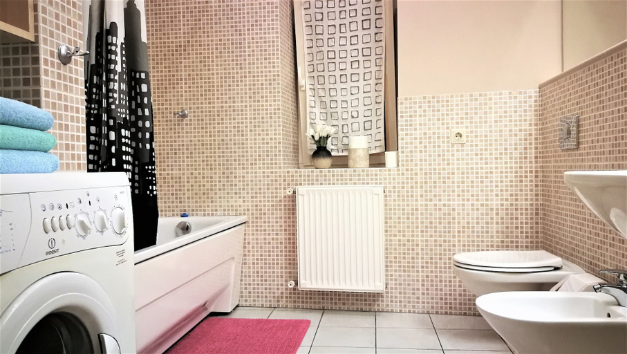 Bathroom 4, 2 Bedroom Apartment near Town Hall, Vilniaus