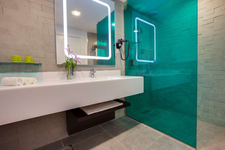 Bathroom 4, Park Inn by Radisson Dammam, Dammam