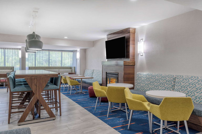 Food & Drinks 5, Hampton Inn New Philadelphia, Tuscarawas