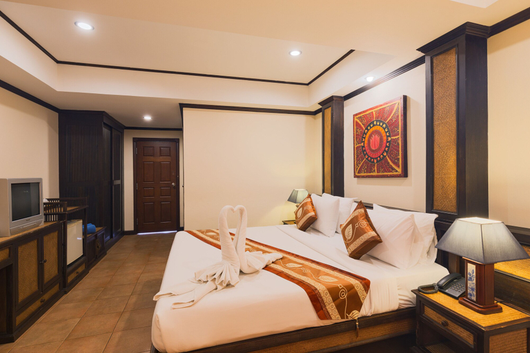 Bedroom 4, Seeka Boutique Resort - Relaxing Stay - Balcony, Pool & Near Beach, Pulau Phuket