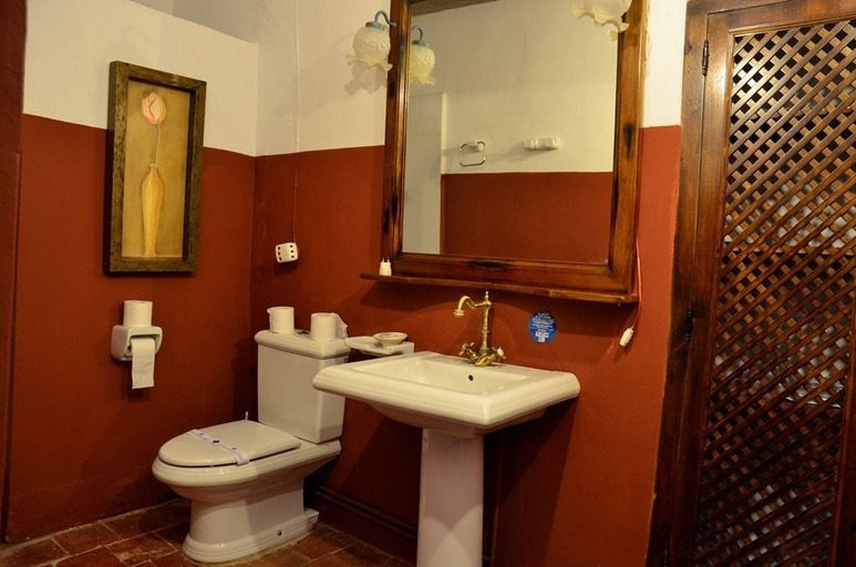 Bathroom, Casa Rural el Americano, Teruel