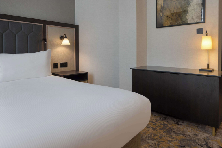 Bedroom 3, Hilton Cardiff, Cardiff