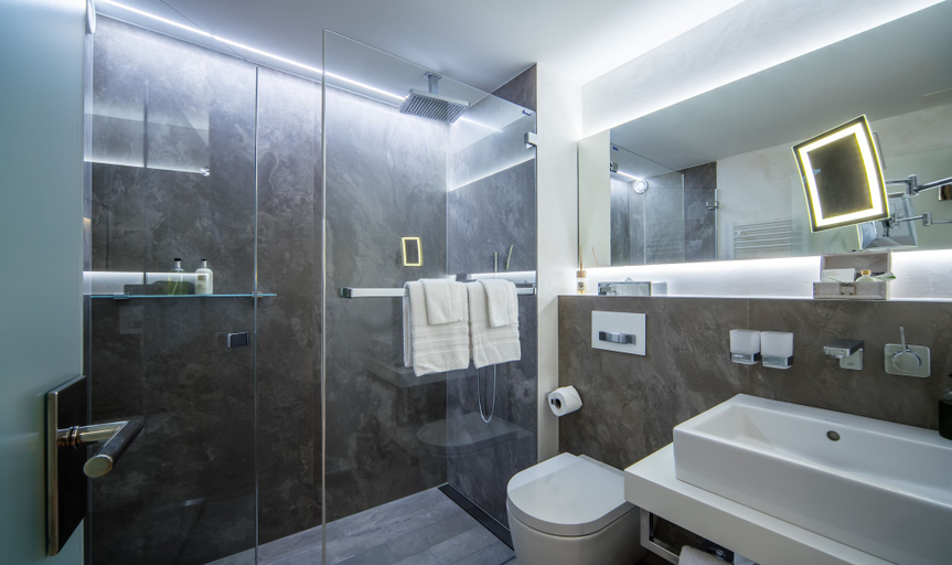 Bathroom 5, Hotel Bellerive, Visp