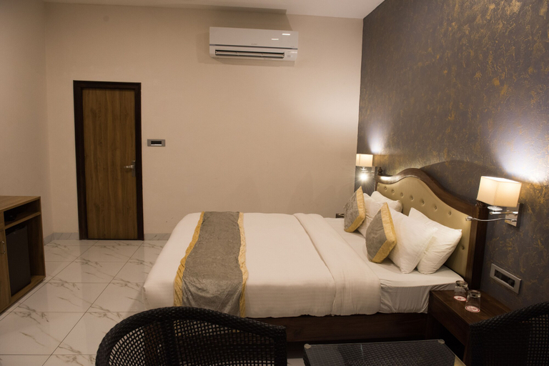 Bedroom 4, Sun Hotel and Resort, Banas Kantha
