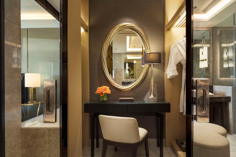 Bathroom 17