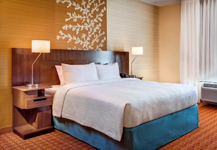 Bedroom 3, Fairfield Inn & Suites Utica, Oneida