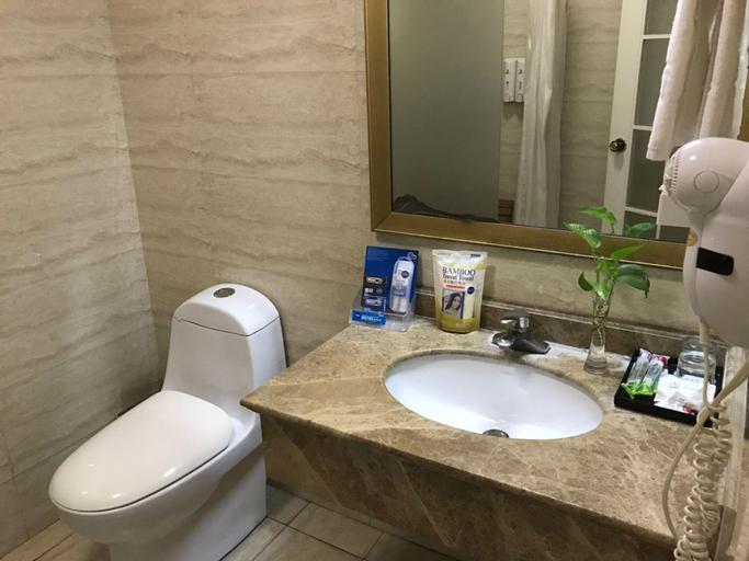 Bathroom, Lailai Hotel, Beijing