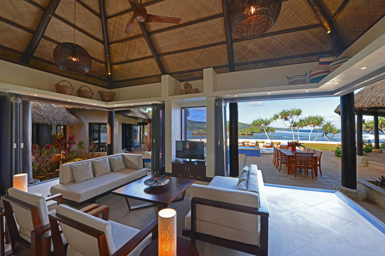 Food & Drinks 4, Wavi Island Villas, Cakaudrove