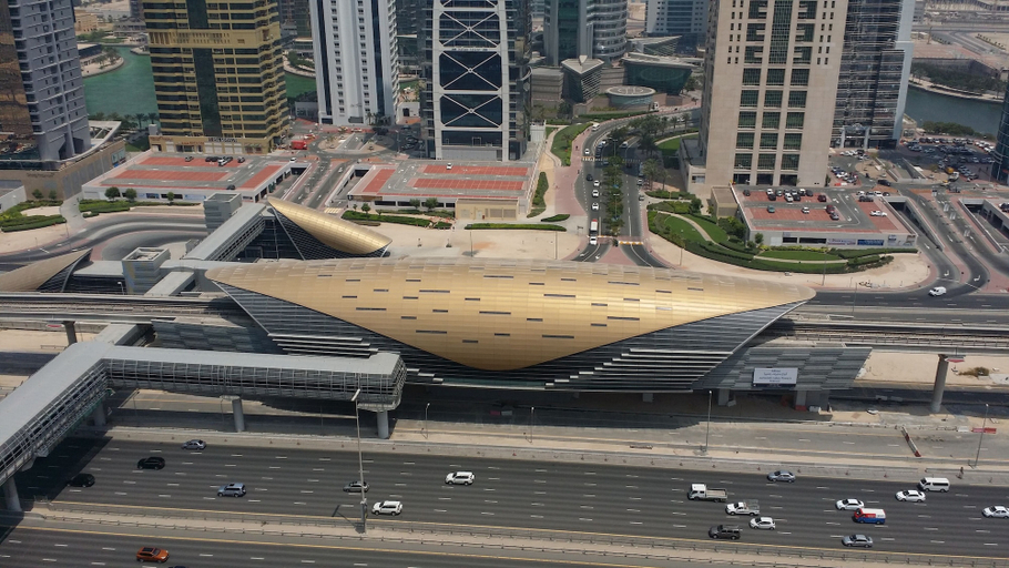 Balcony view 2, Luxury 4BR Apartment in Horizon Towers, Dubai