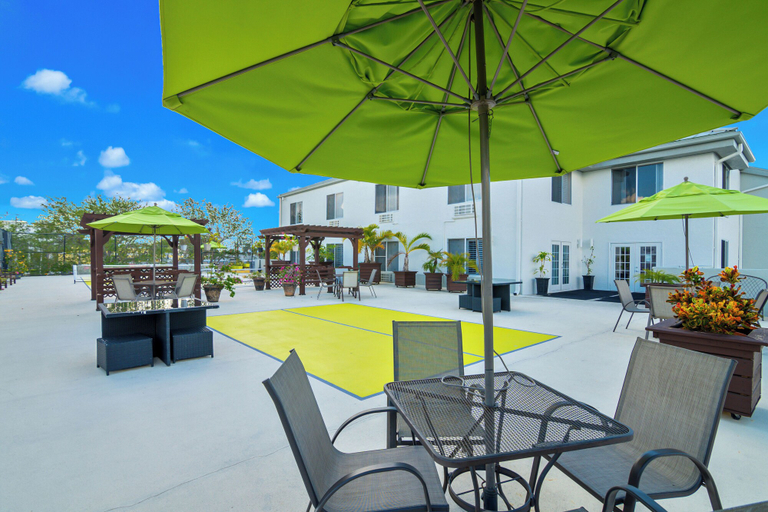 Others 5, Naples Park Central Hotel, Collier