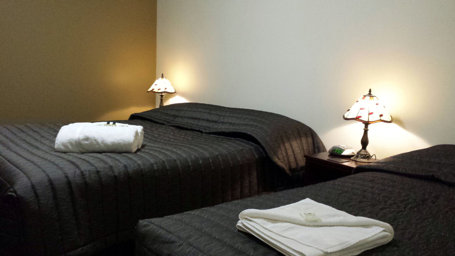 Bedroom 4, Daylesford Central Motor Inn, Hepburn - East