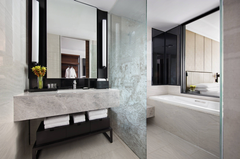 Bathroom 7