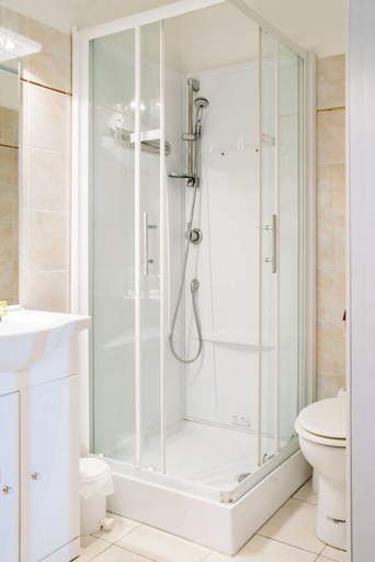 Bathroom 3, Les Trois Rois, Calvados